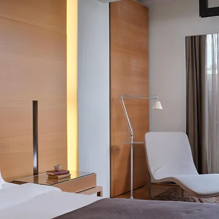 Hotell September 5*
